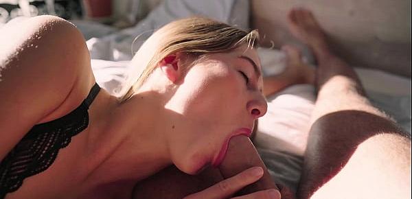  Sexy Girl Playing With Vibrator While Sucking Cock! Reverse Cowgirl Makes Me Cum.